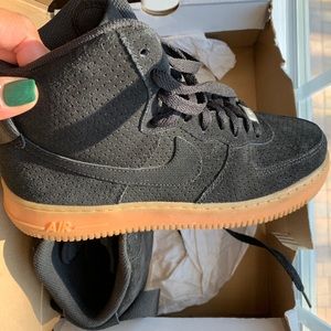 Women’s Nike Air Force 1 Hi Suede Black/Gum 10.5